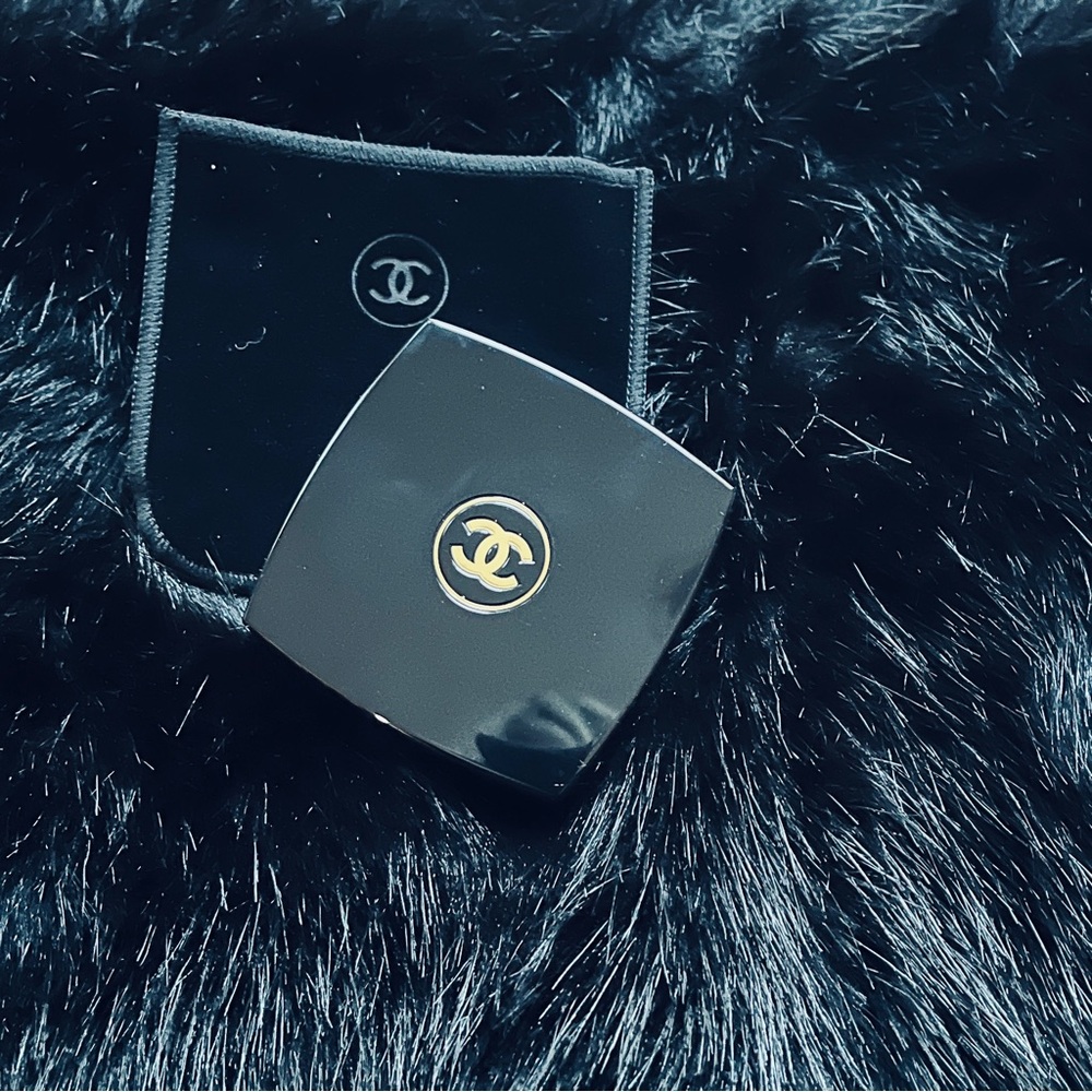 CHANEL HOLIDAY LES 4 OMBRES - Picture 4 of 6